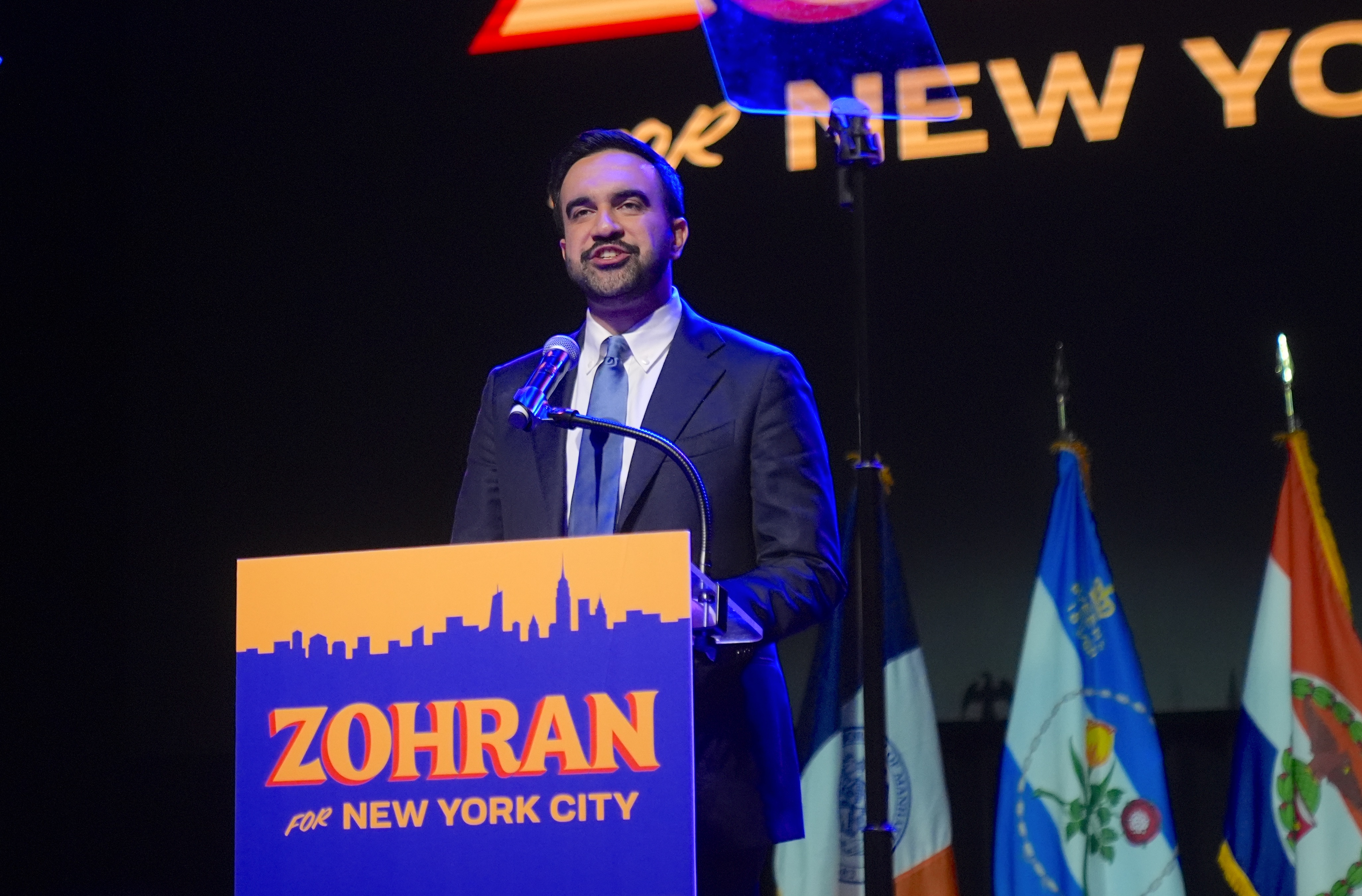 NYC mayor endorses incumbent NY governor for reelection 