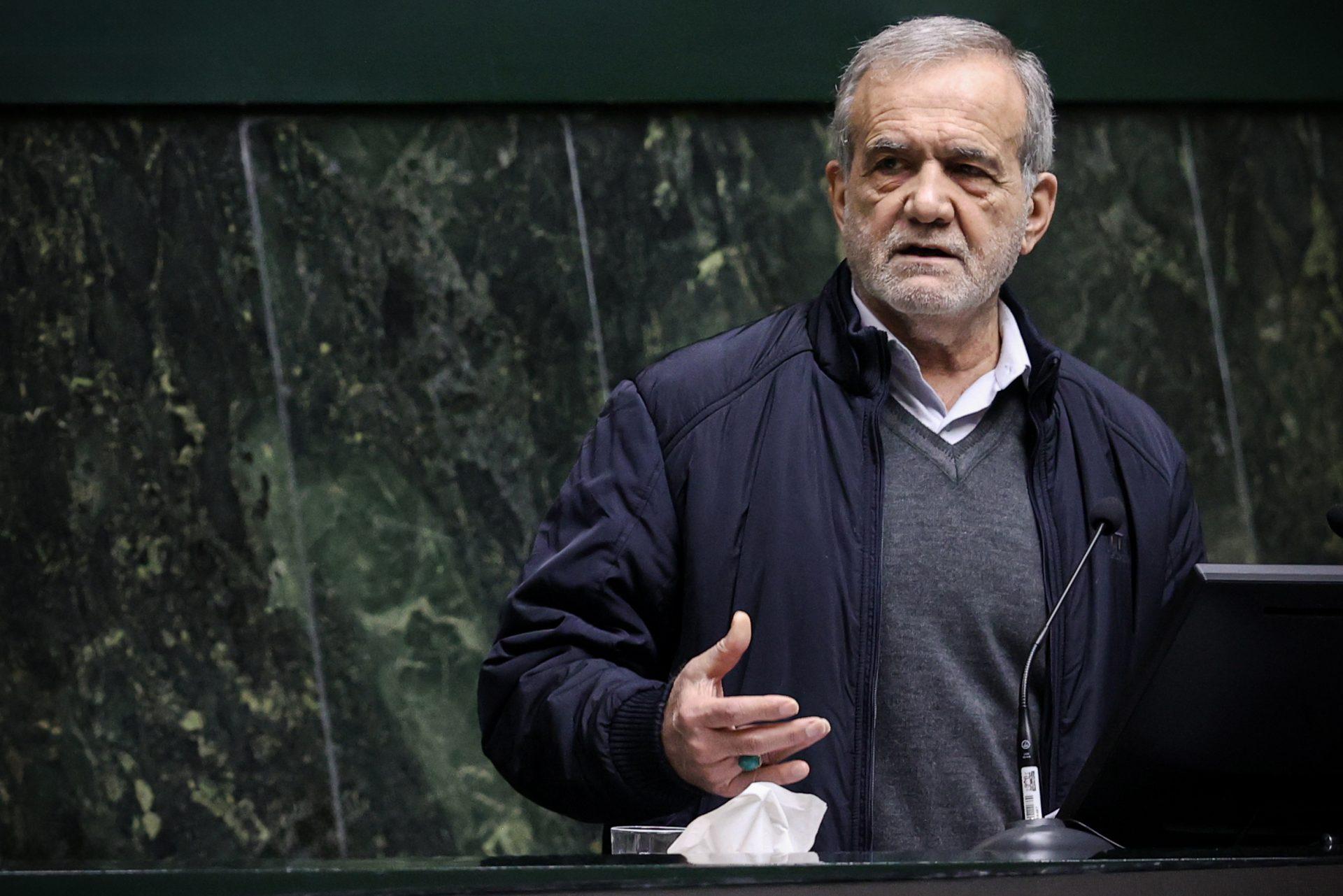 Iran protests: At least seven dead as economic crisis sparks unrest