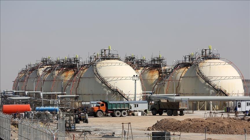 US lifts Iran oil sanctions in major retreat as energy crisis deepens