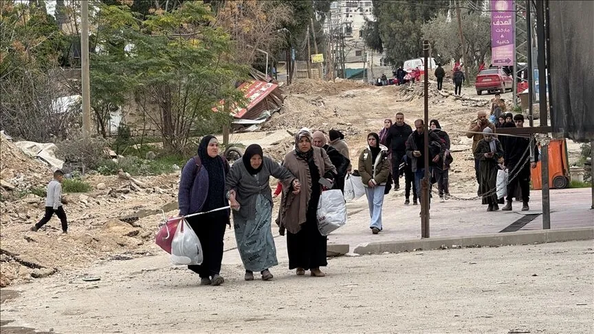 Israeli army forcefully turn Palestinian home into military post