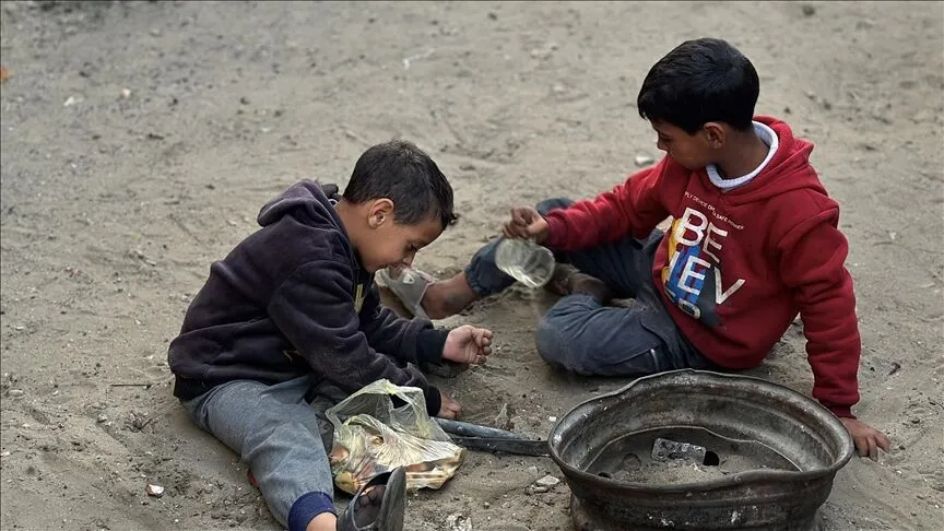 Art gives Gaza children refuge from war trauma
