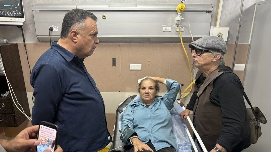 Extremist Israeli settlers attack Palestinians and Washington Post photographer